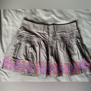 American Eagle Outfitters gray mini skirt, size Large
